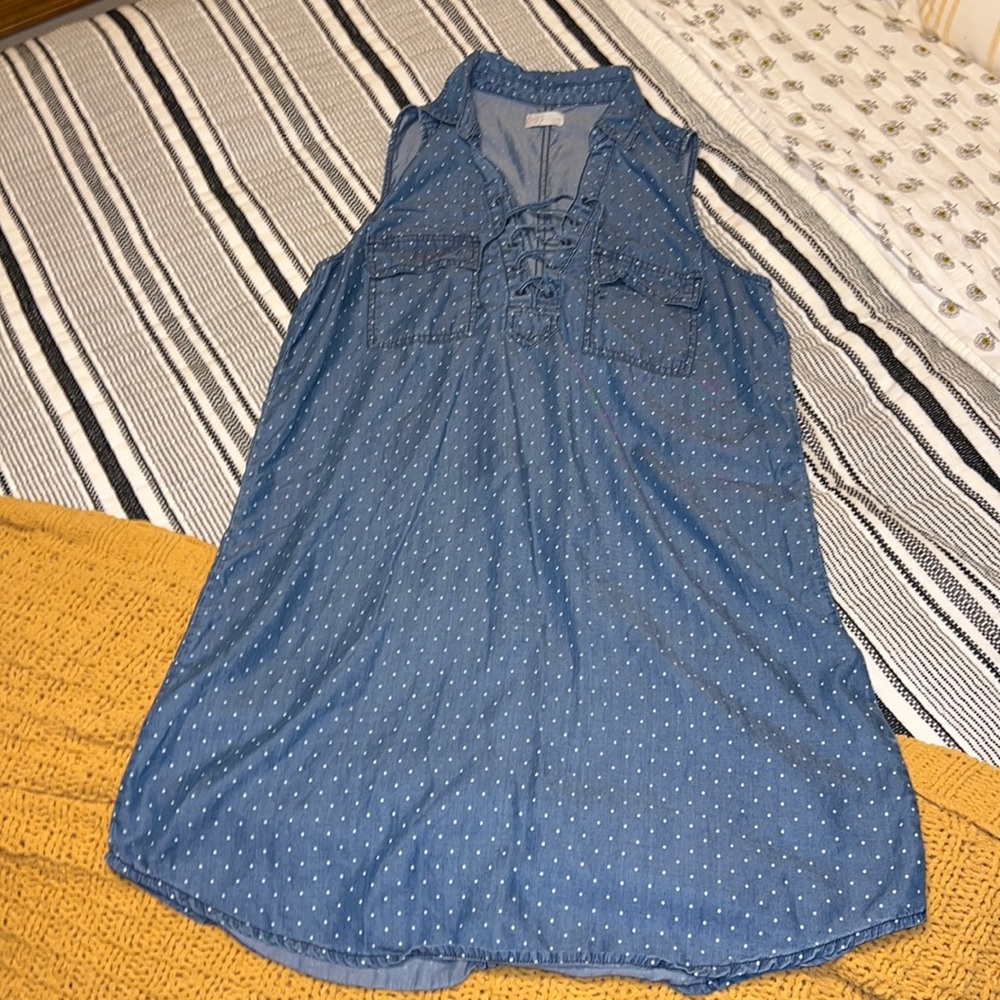Women’s lace up sheath dress size M